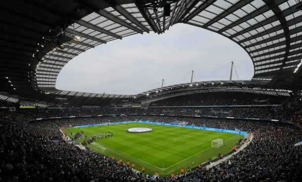 2：0！门神多次神扑+莱万破球荒 巴萨4分钟2球赢下德比 甩皇马7分