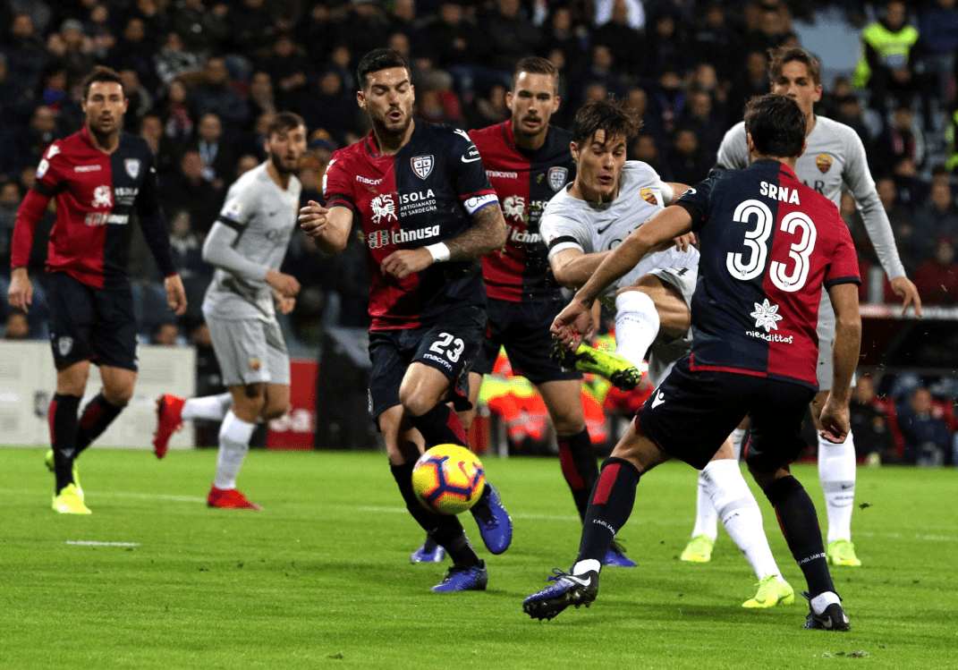 赵睿后场发球失误 孙铭徽断球上篮得手