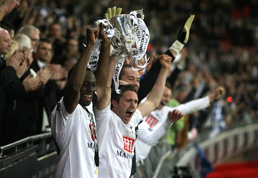 图片报：阿德耶米希望尽快转会，但目前转会市场