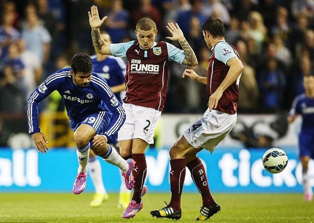 塞斯科结束11场球荒，梅开二度难救曼联