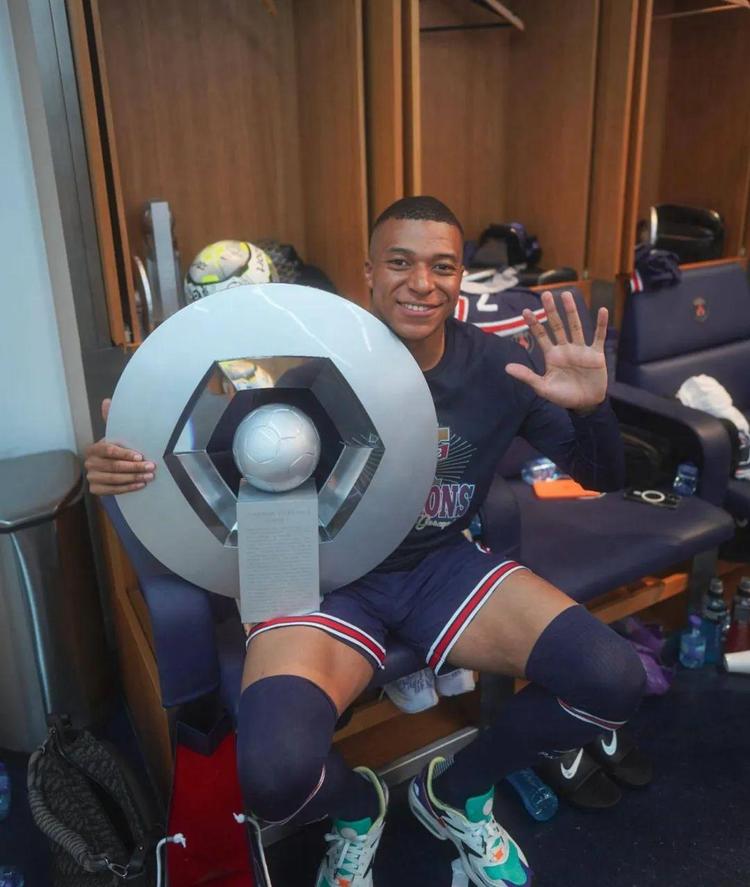 迪马：姆拉契奇本人尚未同意去国米，俱乐部层面已达成一致